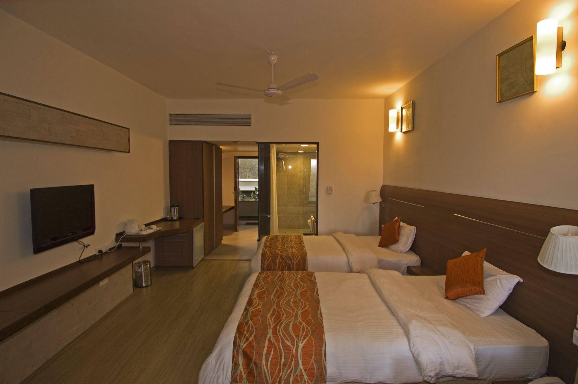 The Dukes Retreat Khandala Lonavala Exteriör bild