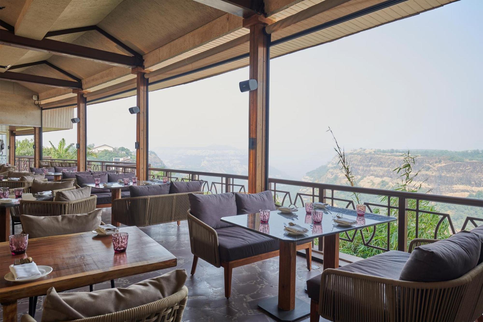 The Dukes Retreat Khandala Lonavala Exteriör bild