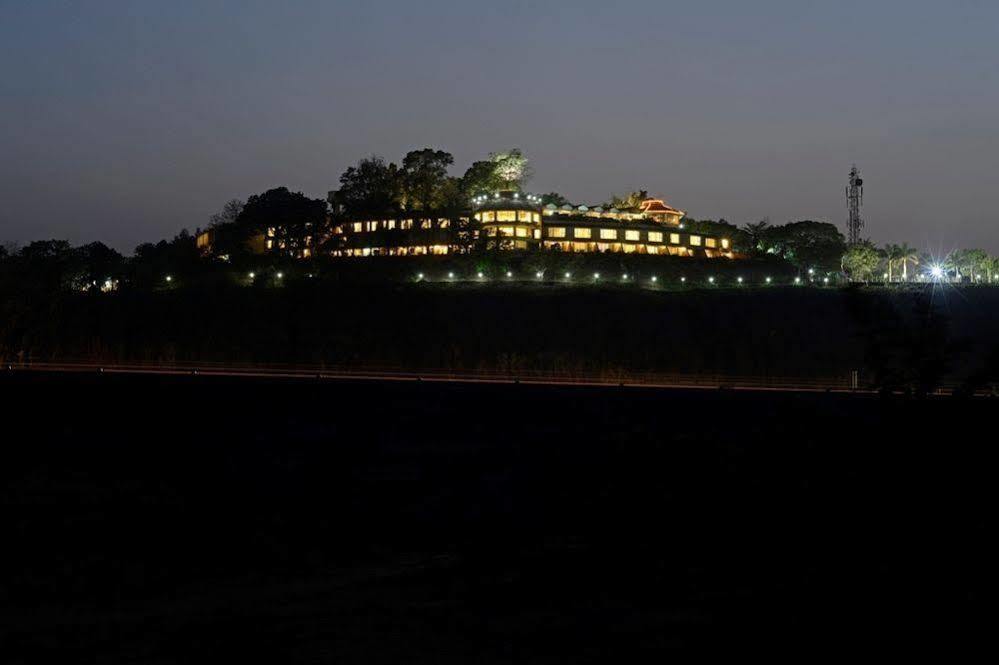 The Dukes Retreat Khandala Lonavala Exteriör bild